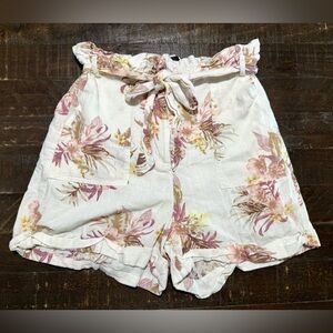 MinkPink Off White Floral High Waist Belted Shorts Sz XS